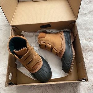Sorel boys winter boots size 12